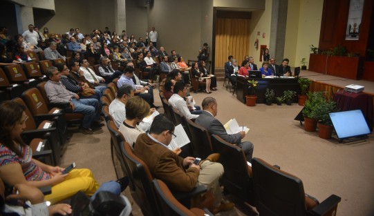 Con cifras alegres, como en otras comparecencias, la secretaria dijo que el empleo aumentó y que la mayoría de demandas  se resolvió. 