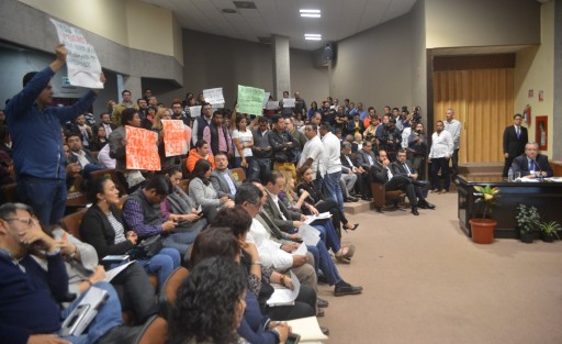 En la comparecencia del secretario de Educación, Enrique Pérez, la legisladora Maryjose Gamboa arremetió contra miembros de la Comisión que encabezó dicho evento al que calificó como circo.