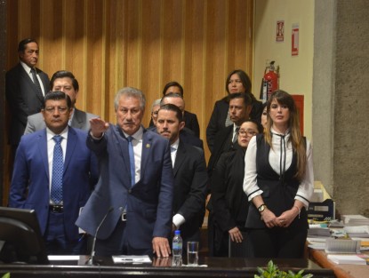 Con vigilancia más discreta que en otras ocasiones, se llevó a cabo la comparecencia del Secretario de Seguridad,  Jaime Ignacio Téllez Marié.