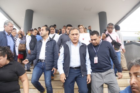 El gobernador Miguel Ángel Yunes Linares, asistió a la inauguración de los trabajos de remodelación del Hospital Regional de Alta Especialidad de Veracruz.  