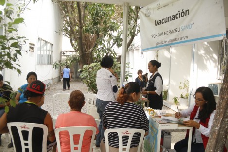 Se aplican vacunas contra la influenza en el módulo de la Jurisdicción Sanitaria Número VIII. La campaña termina en marzo y hasta el momento se ha suministrado el 60 por ciento del total de las dosis.  