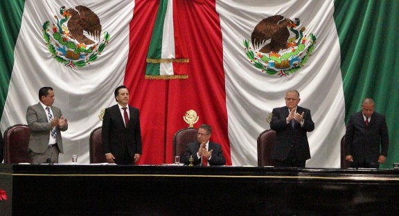 El Ing. Cuitláhuac García Jiménez rindió protesta como Gobernador Constitucional de Veracruz para el periodo 2018 - 2024. 