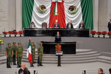 Se realizaron los honores a la bandera.