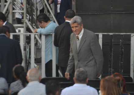 Ambiente previo a la llegada de AMLO a Plaza Lerdo. 