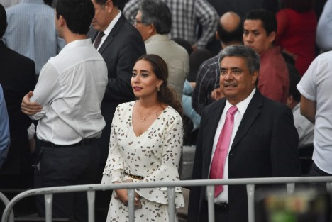 El alcalde de Teocelo, Mario A. Chama Díaz, y la presidenta del DIF municipal Mara Chama Villa presentes.