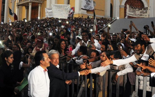 Presidente y Gobernador en la Plaza Lerdo.  