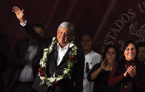 AMLO y Rocío Nahle.