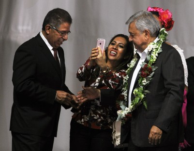 Diputado Pozos Castro y AMLO. 