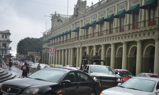 Varias patrullas de la Marina se pudieron ver en el centro de la capital.