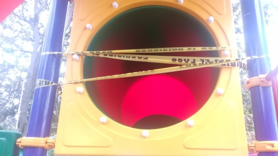 Cerrados por el momento se encuentran los juegos del Parque Inclusivo de la ciudad de Veracruz, en el que se invirtieron 14 mdp para su construcción. El lugar fue inaugurado apenas el pasado 22 de noviembre.