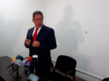 Previo a la sesión de la LXV Legislatura, el presidente de la Mesa Directiva de esa soberanía, José Manuel Pozos, informó que ya son 7 las solicitudes de juicio político contra el fiscal Jorge Winckler Ortiz. 
