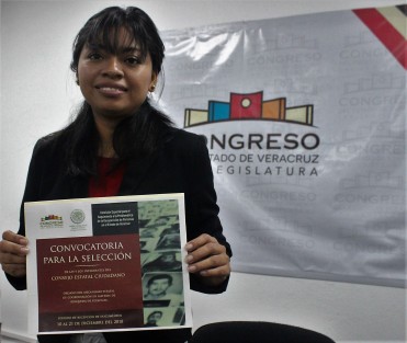 Las diputadas Elizabeth Cervantes de la Cruz y Rosalinda Galindo Silva,integrantes de la Comisión Especial para el Seguimiento a la Problemática de la Desaparición de Personas en el Estado de Veracruz, dieron a conocer la convocatoria para la elección de los 13 integrantes del Consejo Estatal Ciudadano.  
