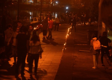 Una vez más se revivió en Xalapa la tradición del del niño perdido; decenas de personas se dieron cita en  parque Juárez y en Los Lagos de Xalapa colocando una vela encendida iluminando el camino para que El Niño Jesús pueda llegar a su destino. En esta ocasión se celebró 25 años  de esta tradición.  