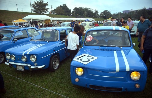 Por octava ocasión el Club del Automóvil Antiguo de Xalapa realizó la exposición de autos en la Universidad Anáhuac, la cual se llevó a cabo los días 8 y 9 de diciembre. 