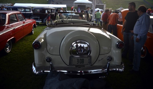 Por octava ocasión el Club del Automóvil Antiguo de Xalapa realizó la exposición de autos en la Universidad Anáhuac, la cual se llevó a cabo los días 8 y 9 de diciembre. 