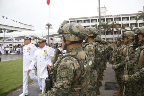 En una ceremonia, llevada a cabo en la plaza de la República en la ciudad de Veracruz, se realizó el acto protocolario de cambio de mando, donde estuvo presente el Secretario de Gobierno, Eric Cisneros Burgos en representación del gobernador, Cuitláhuac García Jiménez.