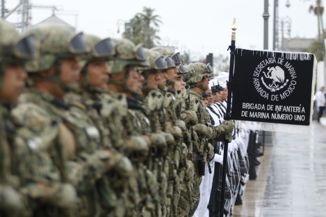 En una ceremonia, llevada a cabo en la plaza de la República en la ciudad de Veracruz, se realizó el acto protocolario de cambio de mando, donde estuvo presente el Secretario de Gobierno, Eric Cisneros Burgos en representación del gobernador, Cuitláhuac García Jiménez.