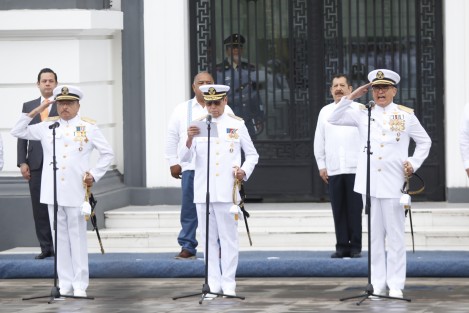 Froylan Jiménez Colorado dejó el cargo de comandante de la Primera Región Naval, con sede en Veracruz, y entregó la estafeta a Romel Ledezma Abaroa, quien se encargaba de la titularidad de la Octava Región Naval. 