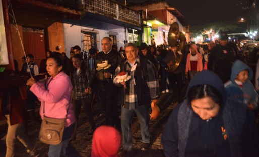 Al igual que en todo el estado, en el municipio de Teocelo se llevan a cabo varias peregrinaciones  y festejos a la Virgen de Guadalupe. En esta ocasión el alcalde Mario A. Chama Díaz  tuvo a bien participar en una junto a los teocelanos.
