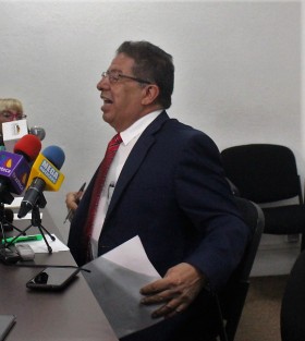 Creemos que van a participar muchos profesionistas, ya que hay juristas que tienen de 25 a 30 años de servicio a quienes nunca se les había considerado ni reconocido su trayectoria, consideró el legislador José Manuel Pozos Castro.
