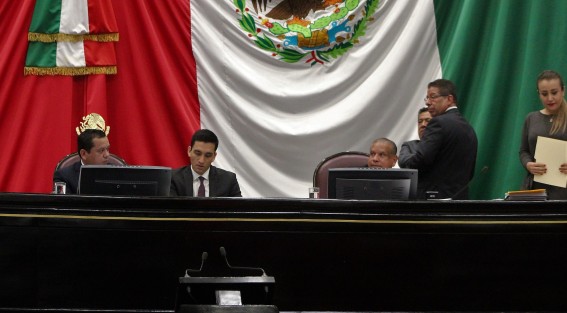 Las diputadas y diputados de la LXV Legislatura del Estado aprobaron el Acuerdo de la Junta de Coordinación Política (Jucopo) por el cual se exhorta al titular del Órgano de Fiscalización Superior del Estado (Orfis) a realizar una revisión exhaustiva de los procesos de adquisición e instalación de las 6 mil 476 cámaras que integran el Sistema Estatal de Video vigilancia, anunciado por el Ejecutivo del Estado en octubre de 2017. 