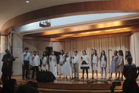Los Talleres Vocales de la Universidad Veracruzana tuvieron el pasado martes su Presentación de Fin de Cursos en el auditorio del MAX, con la participación de los talleres de Técnica Vocal, Coro Infantil, Ensamble vocal y de Canto en el Son Jarocho, además de la participación especial de la Tuna Femenil de la Universidad Veracruzana.  