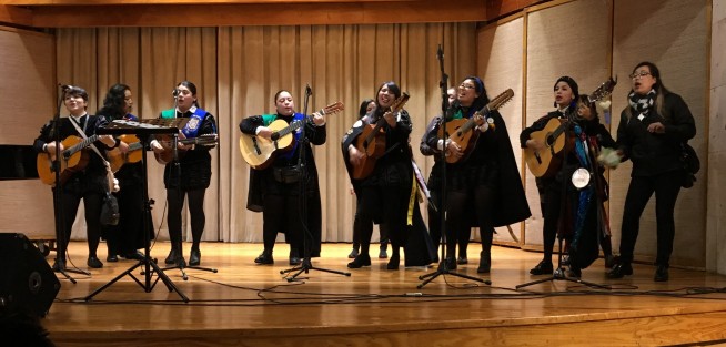 Los Talleres Vocales de la Universidad Veracruzana tuvieron el pasado martes su Presentación de Fin de Cursos en el auditorio del MAX, con la participación de los talleres de Técnica Vocal, Coro Infantil, Ensamble vocal y de Canto en el Son Jarocho, además de la participación especial de la Tuna Femenil de la Universidad Veracruzana.  