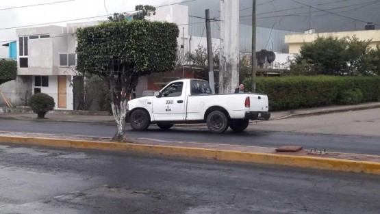 Alrededor de las 16:00 horas de este viernes, agentes ministeriales que se desplazaban a bordo de una camioneta oficial, fueron atacados a balazos por sujetos desconocidos.