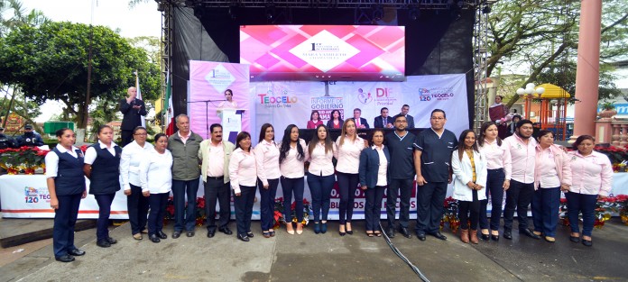 Con grandes acciones de beneficio social a favor de los grupos vulnerables, cierra su primer año de actividades la presidenta del DIF de Teocelo, Mara Chama Villa, quien este sábado presentó su informe de labores