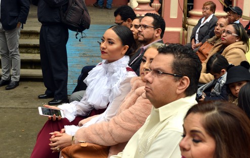 Con grandes acciones de beneficio social a favor de los grupos vulnerables, cierra su primer año de actividades la presidenta del DIF de Teocelo, Mara Chama Villa, quien este sábado presentó su informe de labores