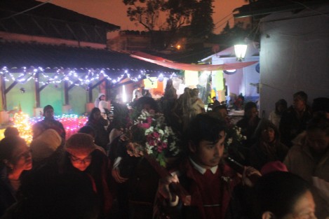 Iniciaron las posadas. Afortunadamente algunas fieles a la tradición. 