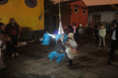 Iniciaron las posadas. Afortunadamente algunas fieles a la tradición. 