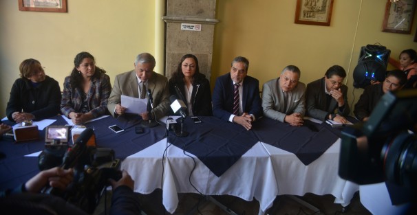 Integrantes de la Comisión Técnica para el rescate y consolidación de la Universidad Popular Autónoma Veracruzana (UPAV) exigen al gobernador del Estado, Cuitláhuac García Jiménez, analizar bien los cuadros de las personas que participarán la terna para ocupar la rectoría de la institución. 