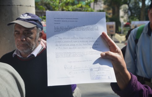Integrantes de Vanguardia Política Veracruzana AC encabezados por Aurelio López Sánchez, exigieron a  el alcalde Hipólito Rodríguez  que cumpla con los  apoyos solicitados. 