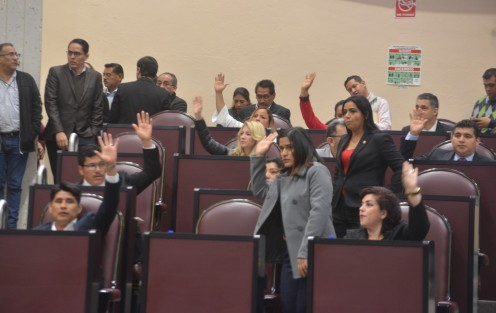 Diputados aprobaron al reforma para que en el municipio de Xalapa el descuento, en un 50%, en el pago del Impuesto Predial, así como la eliminación del techo del valor catastral de diez mil salarios, se exienda además de adultos mayores de 60 años, a personas con discapacidad.
