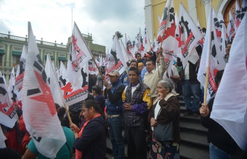 Los cardenistas al igual que otras organizaciones oportunistas que estuvieron escondidos durante el yunato,  ahora  exigen al nuevo gobierno se les otorgue los beneficios de siempre, tales como casas, terrenos y dinero. 