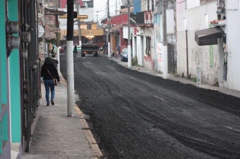 La calle Santos Degollado está siendo reencarpetada, por lo que se recomienda tomar precauciones si circula por la zona.