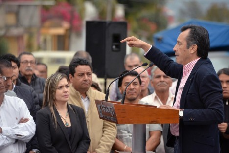 El gobernador de Veracruz, Cuitláhuac García Jiménez, dio a conocer que al llegar a la administración, el 1 de diciembre, se encontró un Estado en bancarrota y se sumaron esfuerzos para cubrir 3 mil 400 millones de pesos para concluir el año.