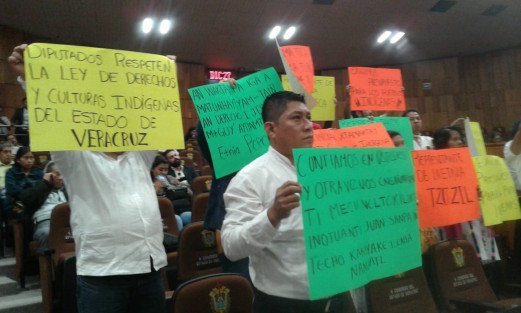 Durante la sesión de este jueves,  grupos indígenas pidieron a los legisladores locales no se recorte el presupuesto para este sector.