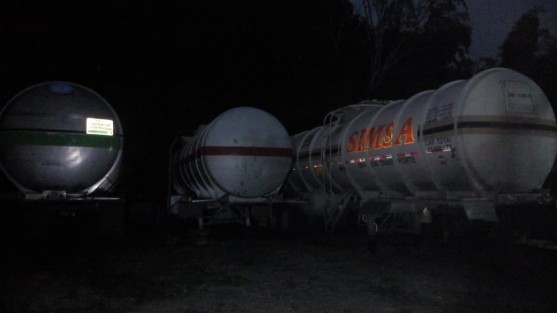 En la localidad El Frayle, perteneciente al municipio de Tierra Blanca, fueron recuperados: una camioneta marca Ford tipo Edge; dos camiones Torton y tres unidades de carga tipo pipa, que se encontraban en aparente estado de abandono y con reporte de robo.