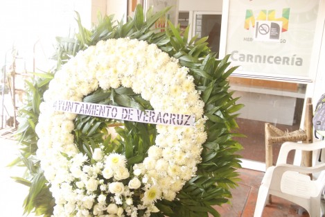 Se llevó a cabo la misa para recordar a las 29 víctimas del incendio del 2002 en el Mercado Hidalgo, de la ciudad de Veracruz. Al evento, que cambió de fecha este año, y al cual asistían el gobernador, el obispo, alcaldes y diputados, ya no se presentan ni siquiera los familiares de los fallecidos. 