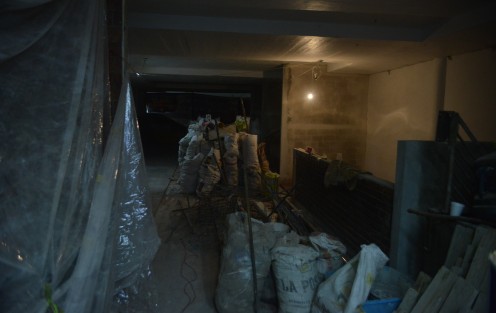 Se acabó el año y la parte dañada por la explosión en interior del mercado Jáuregui no pudo ser reparada; a ver si para el próximo hay suerte y dinero. 