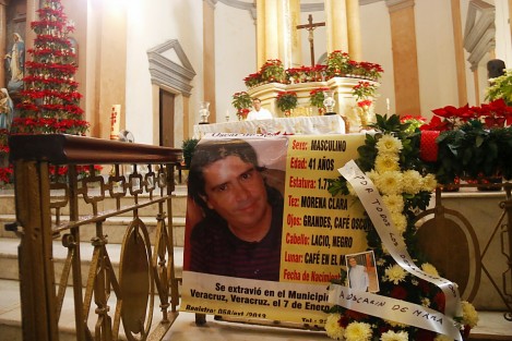 En la catedral de Veracruz se ofreció una misa en memoria de personas desaparecidas. Colectivos de búsqueda participaron. 