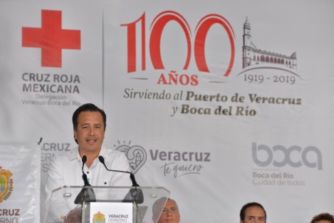 El gobernador Cuitláhuac García Jiménez anunció que gracias al ahorro presupuestal del Poder Ejecutivo, que se calcula sea alrededor de 7 mil millones de pesos, se destinarán recursos a acciones en favor de los veracruzanos que más lo necesitan. 