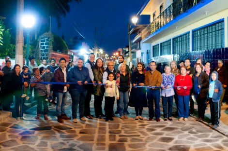 Ayer por la tarde, el Alcalde Enrique Fernández inauguró la 2da. calle de Miguel Rebolledo, en donde se invirtieron $5,995,806.06  a través del Fondo de Aportaciones para el Fortalecimiento de los Municipios y las Demarcaciones Territoriales del Distrito Federal (FORTAMUN DF) y del Programa de Desarrollo Regional Turístico Sustentables y Pueblos Mágicos (PRODERMÁGICO), ejercicio 2018.