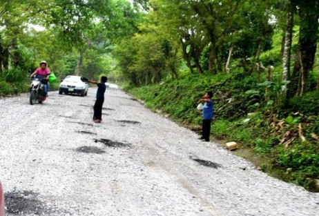 Reparación de carreteras no avanza, principalmente la que comunica a Tlapacoyan con Plan de Arroyos.
