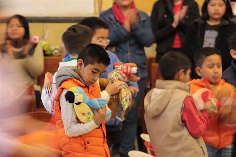 Reyes Magos llegaron este 6 de enero a diferentes espacios con regalos para los niños. 