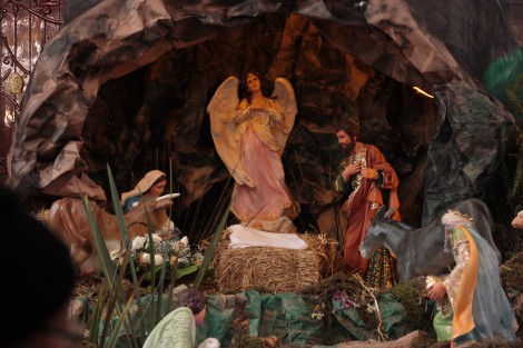 Levantamiento del Niño Dios en la Catedral de Xalapa, pues durante la misa oficiada a mediodía por el arzobispo, la imagen del Nacimiento no apareció. ¿Habrá sido levantón? Con eso que ya nada se respeta. 