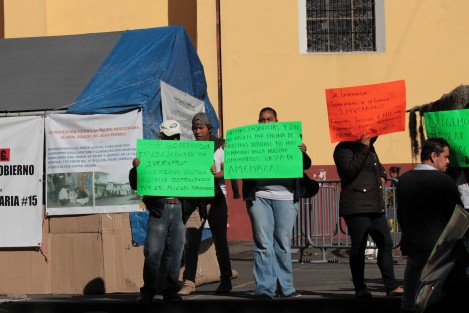 Por falta de comprobantes de empleo, pues dicen haber trabajado sin contrato ni prestación alguna por años, los despedidos de INVERAFRUT no encontraron solución a su problema, pese a haber acudido a la Secretaría del  Trabajo. 