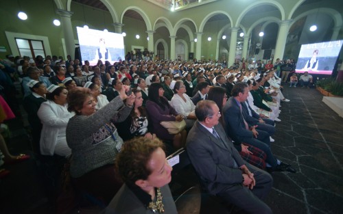 Al reconocer la labor de las enfermeras y los enfermeros veracruzanos, el gobernador Cuitláhuac García Jiménez anunció que el Sistema Nacional de Salud se dignificará y unificará para brindar una asistencia integral.